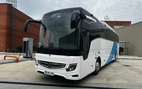Mercedes Travego — büyük grup